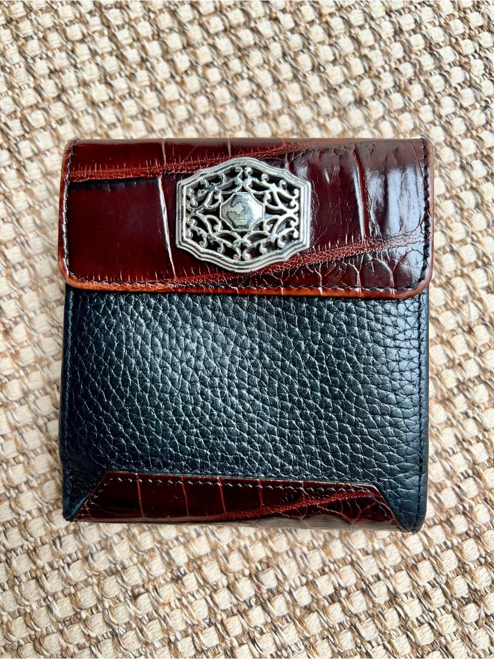 🐊Brighton Leather Croc Embossed Bifold Wallet Black/Brown